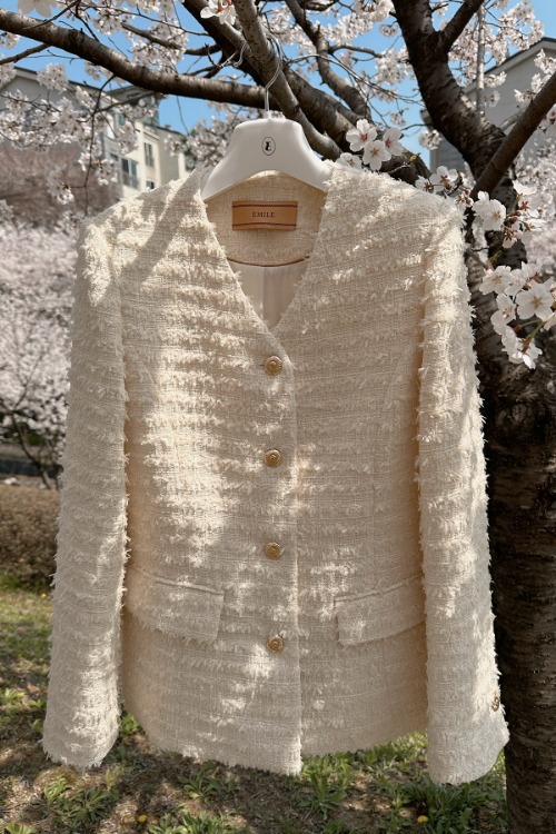 Cherry Blossom Edition: Garrel Ivory See you again in the fall of 24.
